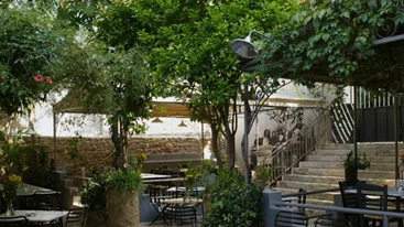 4 μέρη για να φας με ένα εικοσάρικο στην τσέπη